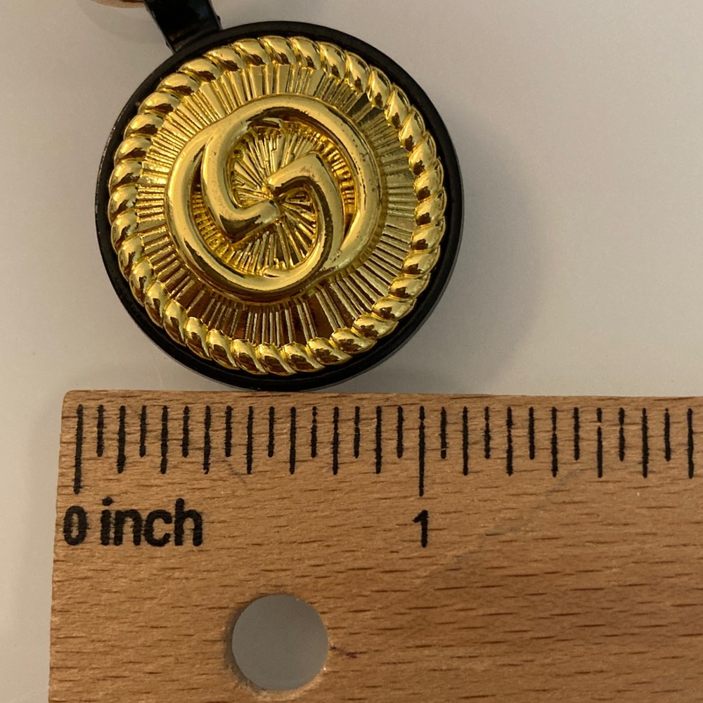 Gucci Button Charm Upcycled - Picture 6 of 8
